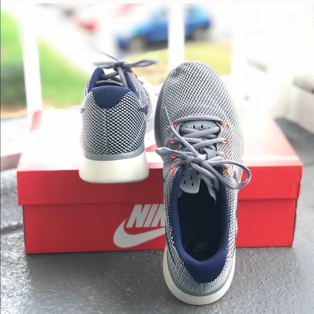 NWT Nike 🔥Tanjun Racer Cool Grey WMNS - Picture 4 of 7